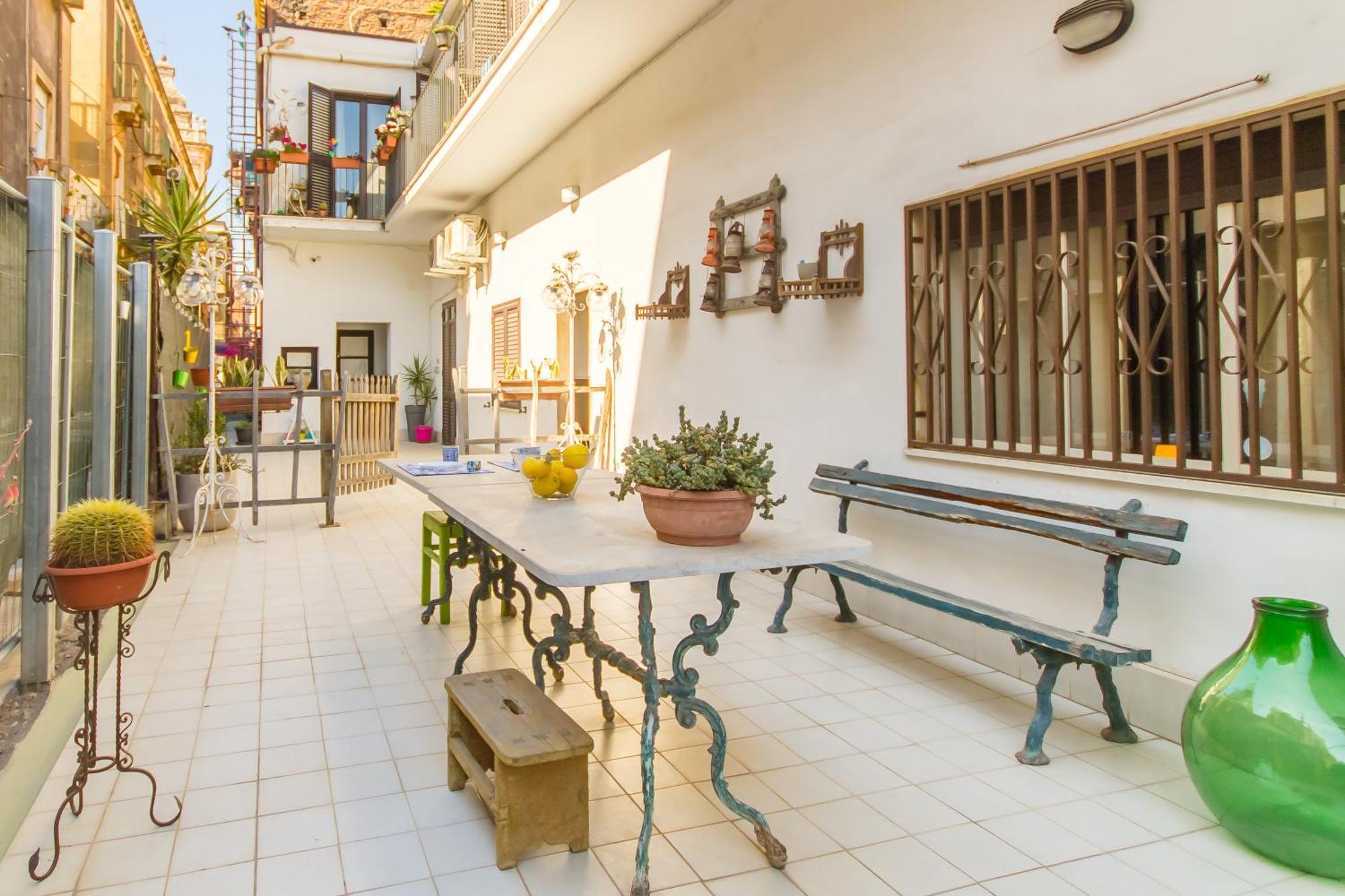 Arte House In The Historical Catania - Happy Rentals Εξωτερικό φωτογραφία